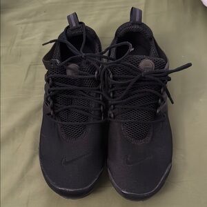 Nike Black Athletic Sneakers